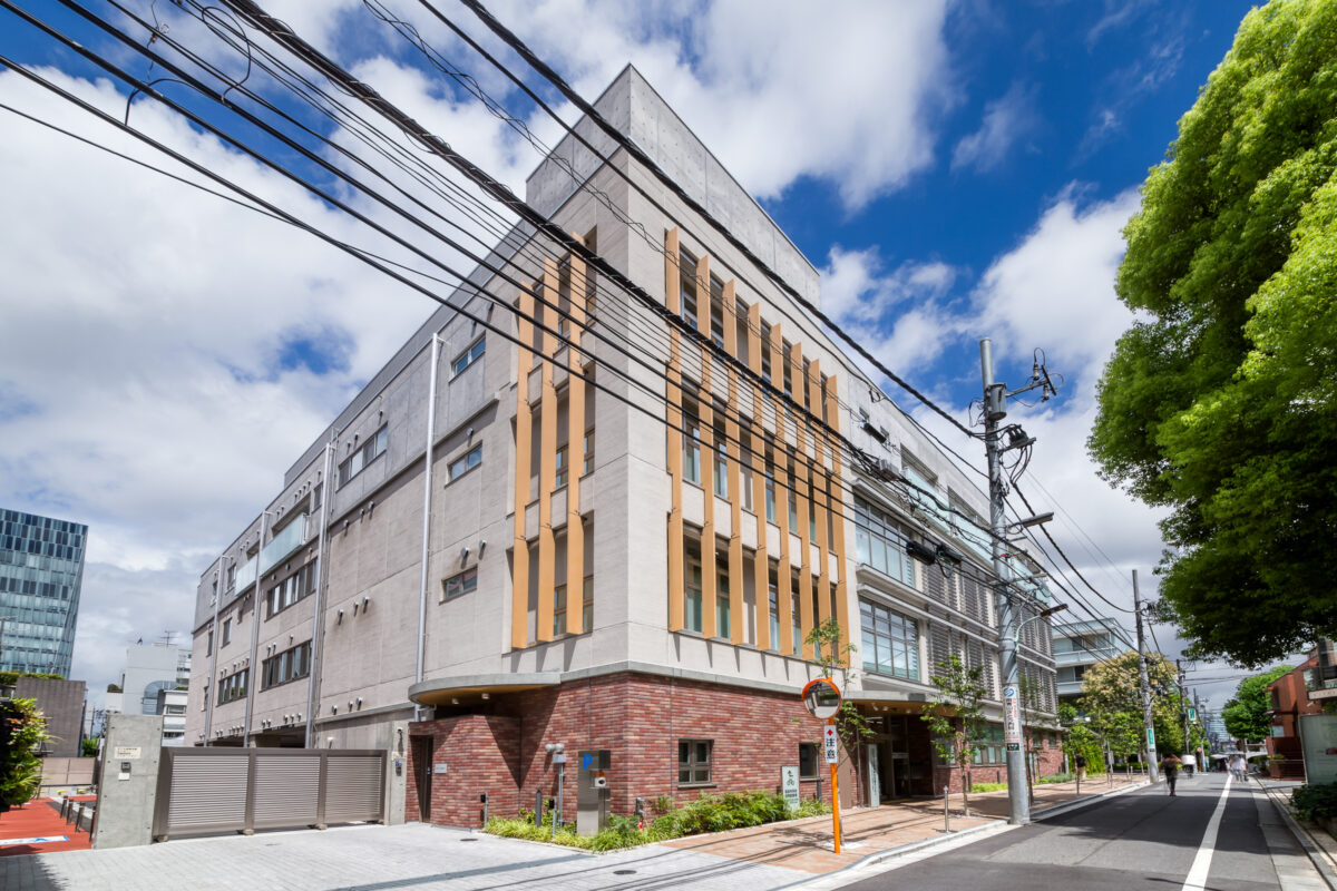 【プラスッドルーバー施工事例】 港区子ども家庭総合支援センター